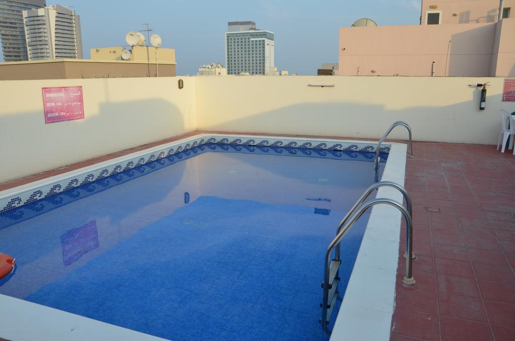Premiere Hotel Apartments ドバイ エクステリア 写真